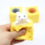 Işıklı fırlayan çocuk squishy peynir hayvan stres fare sukuşi yumuşak anti-stress oyuncak