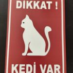Ahşap MDF tablo retro poster dikkat kedi var